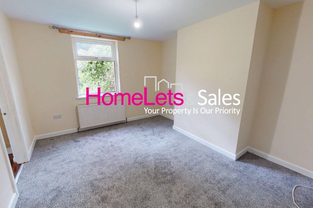 1, Walker Avenue, Bradford photo 2