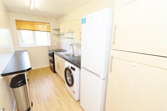 13, Danziger Way, Borehamwood photo 2
