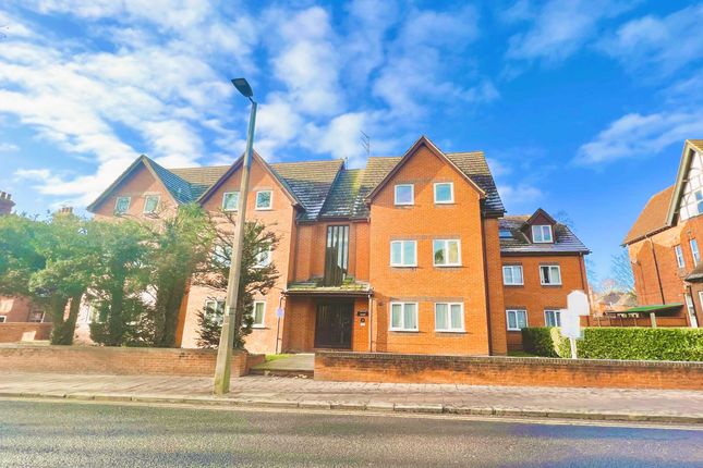 Flat for sale in Regents Court, Shakespeare Road, Bedford