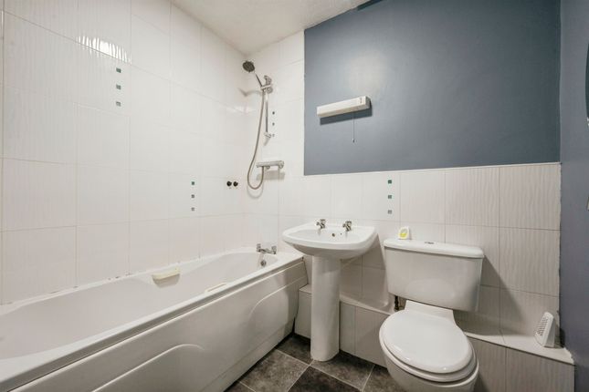 37, Loscoe Grove, Rotherham photo 4