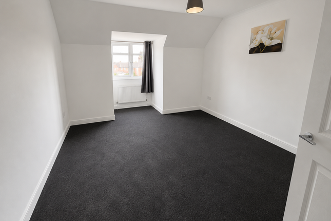 353a, Vicarage Farm Road, Hounslow photo 3
