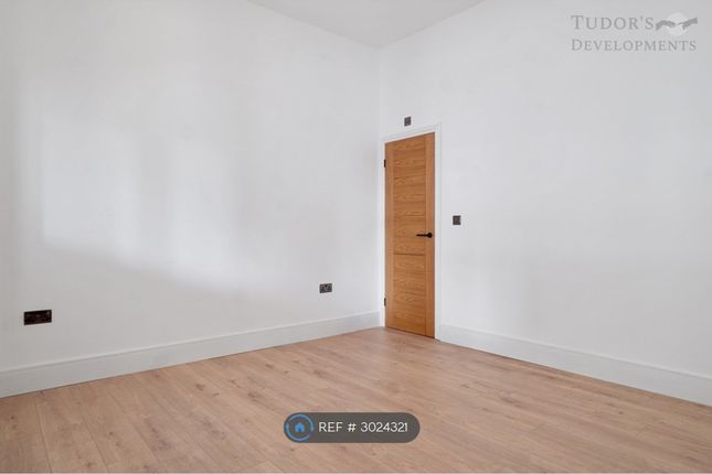 Apartment, Tudor House Bradford Road, Brighouse photo 4