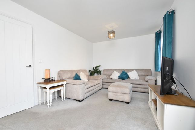 25 Burgess Close, Cambridge photo 3