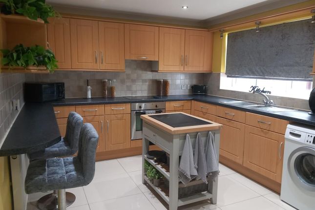 36, Park Avenue, Selby photo 3