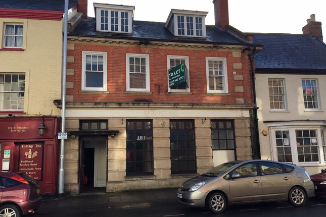 Retail premises to let in Fore Street, Wellington