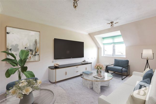 Thumbnail Flat for sale in Junction Road, Romford