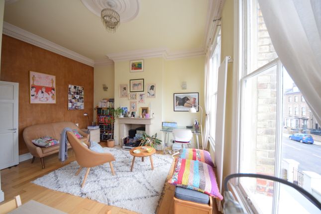 Thumbnail Flat to rent in Hungerford Road, London