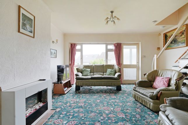 20, Everard Avenue, Sheffield photo 4