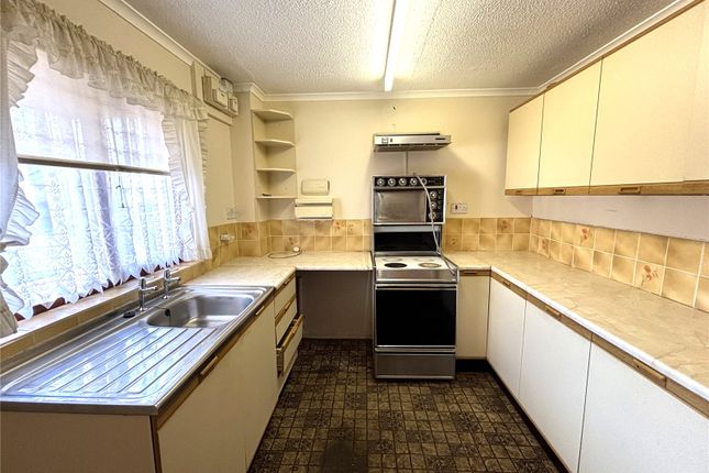 10, Kings Court, Pembrokeshire photo 2