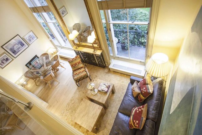 2-bed flat on Porchester Square, London, £3,500/mo