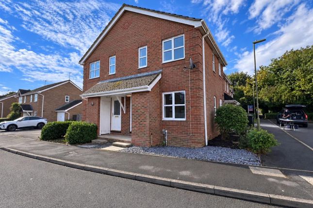 1-bed terraced on Barbel Avenue, Basingstoke, £230,000