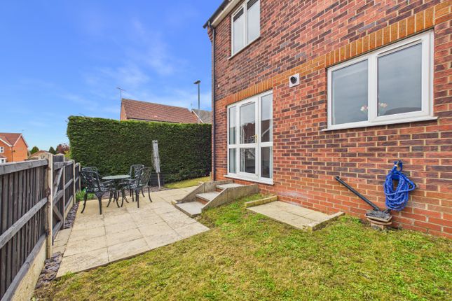 37 Riverbank Rise, Barton-Upon-Humber, Lincolnshire photo 4
