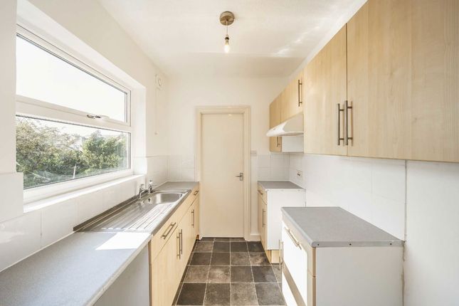 18A, Milton Road, Hampton photo 4