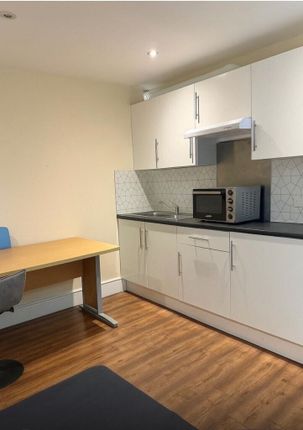 24, Avenue Road, London photo 2