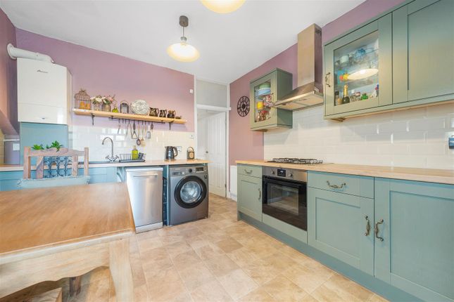 Ground Floor Flat, 24, Phoenix Road, London photo 3