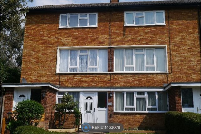 2 bed flat to rent in Adelaide Road, Surbiton KT6