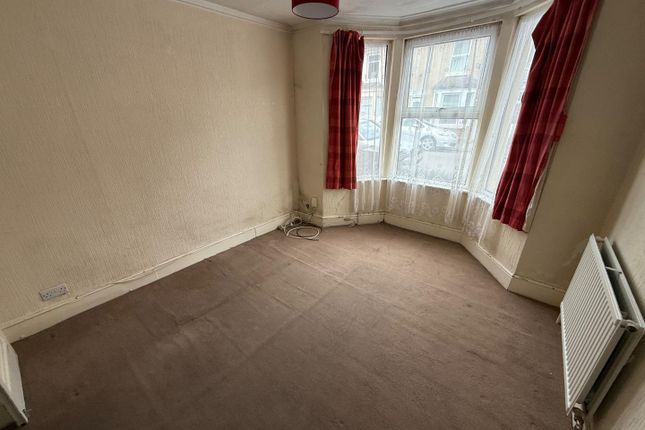 48, Ipswich Street, Swindon photo 3