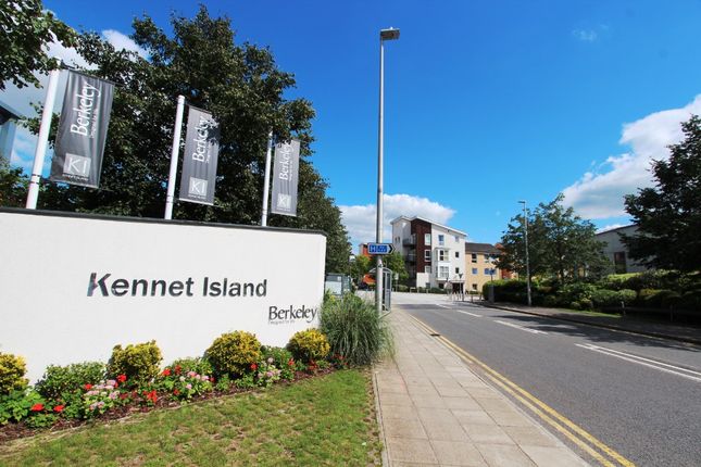 Flat to rent in Padworth Avenue, Kennet Island, Reading