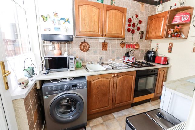 34, Kirkby Avenue, Ilkeston photo 4