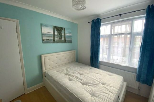 Thumbnail Property to rent in Brent Park Road, Hendon, London