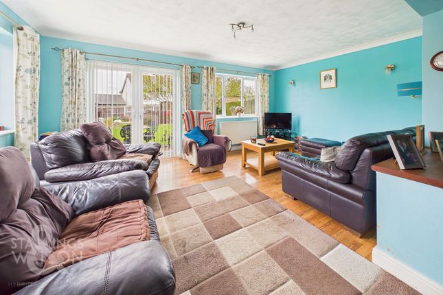 14 West View Gardens, Eye photo 3
