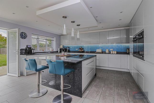 4, Carnaby Road, Broxbourne photo 3