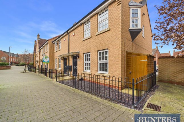 2, Dickinson Walk, Beverley photo 2