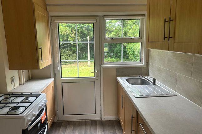 10 Buckfield Court,, Bathurst Walk, Buckinghamshire photo 2