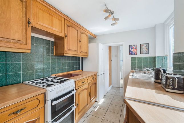 22, Middle Lane, Epsom photo 2