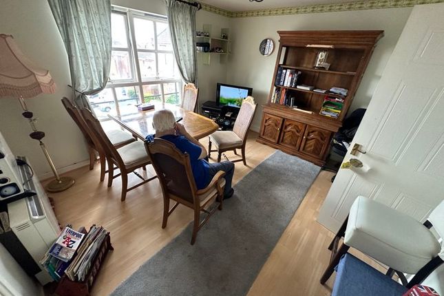 Flat for sale in Darlington Court, Widnes