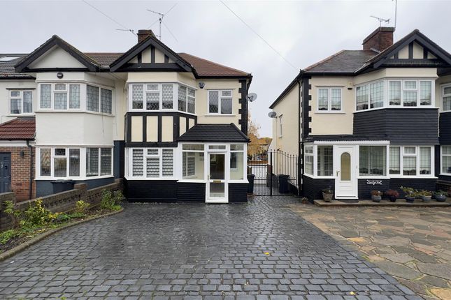 3-bed house on 59, Westview Drive, Woodford Green, £2,400/mo