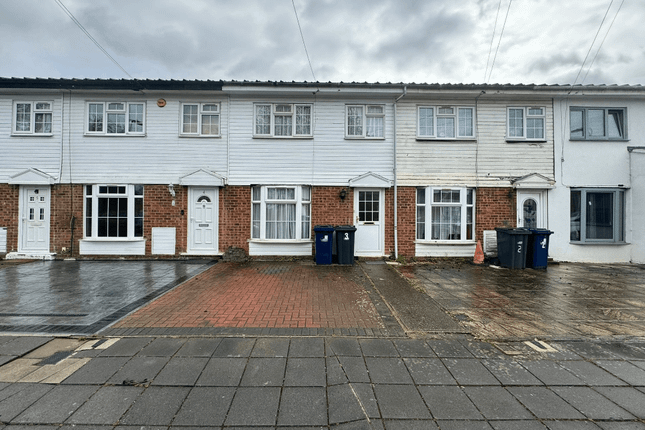 Thumbnail Terraced house to rent in Bixley Close, Southall