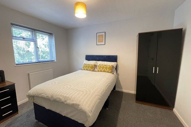 Room 3, 68, Drayton, Peterborough photo 2