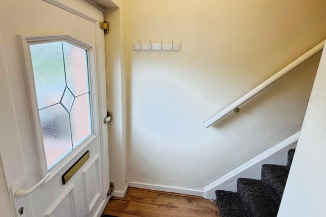 5, Compton Place, Ellesmere Port photo 2