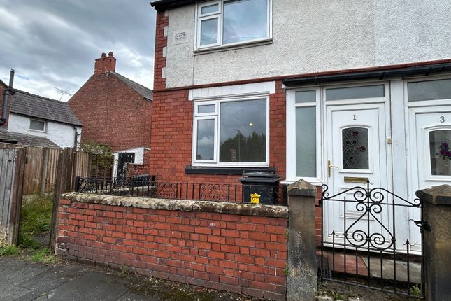 2-bed house on 1, Wrexham, £875/mo