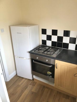 Second Floor Flat, 55, Romola Road, London photo 4