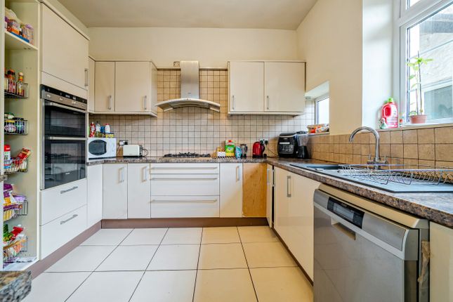 Inglewood, 15, Totnes Road, Devon photo 4