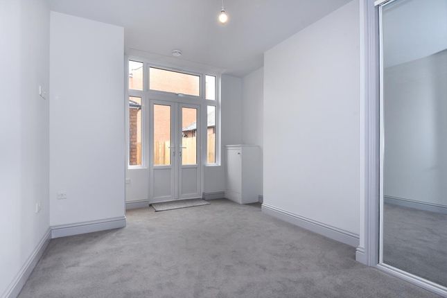 Thumbnail Flat to rent in Marlborough Road, Town Centre