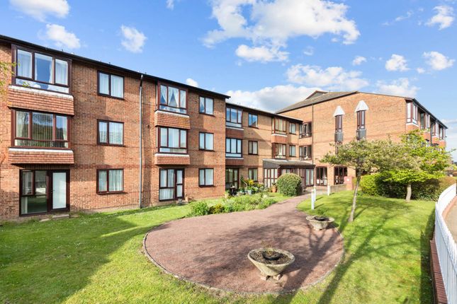 Flat for sale in Penrith Court, Broadwater Street East