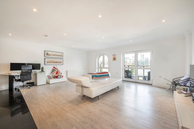 Flat for sale in Springalls Wharf Apartments, 25 Bermondsey Wall West
