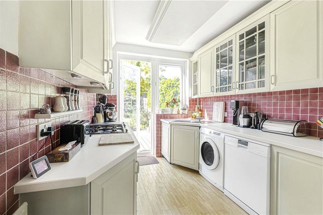 Terraced house for sale in Southern Avenue, London