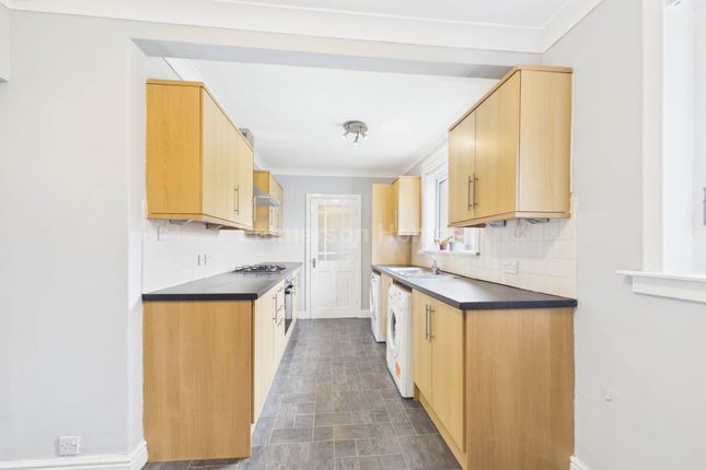 51, Spruce Avenue, Johnstone photo 4