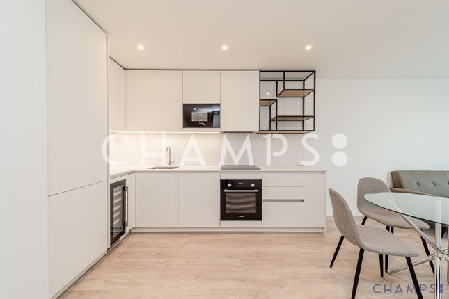 Flat 35 Lavey House, 10 Belgrave Road, London photo 4
