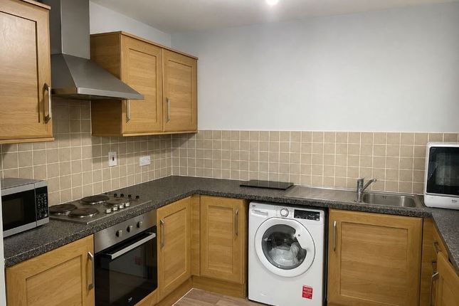 Apartment 8, 195, Wigan Road, Wigan photo 3
