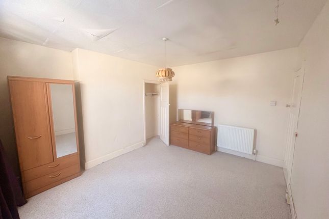 48, Peverell Terrace, PLYMOUTH photo 3