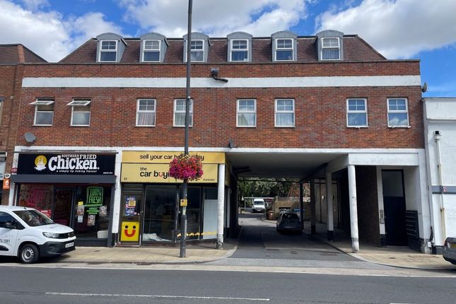 1-bed flat on 43A, High Street South, Dunstable, £55,000