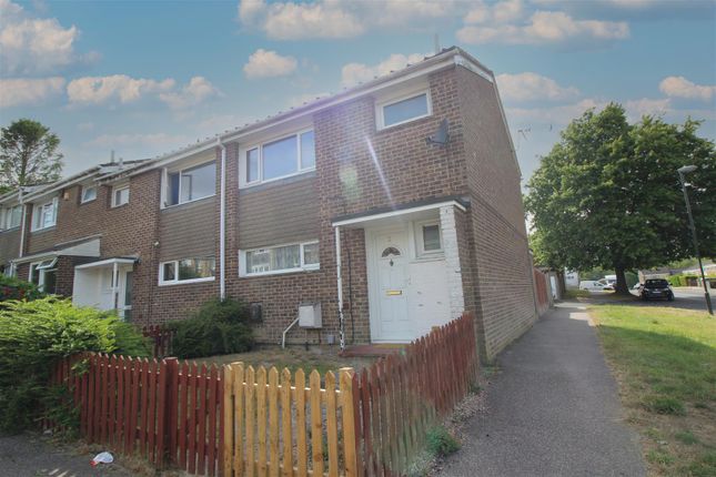 Property to rent in Beachy Road, Crawley, West Sussex.