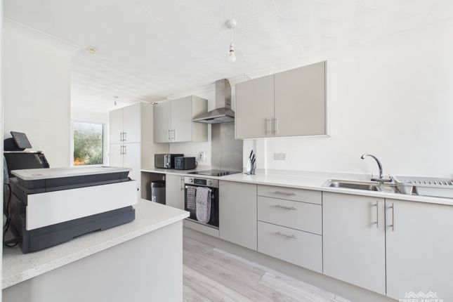 4, Elan Close, Newport photo 4
