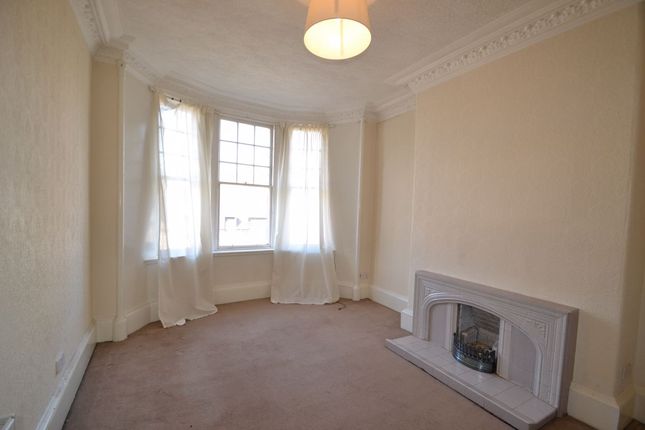 Thumbnail Flat to rent in Causeyside Street, Paisley