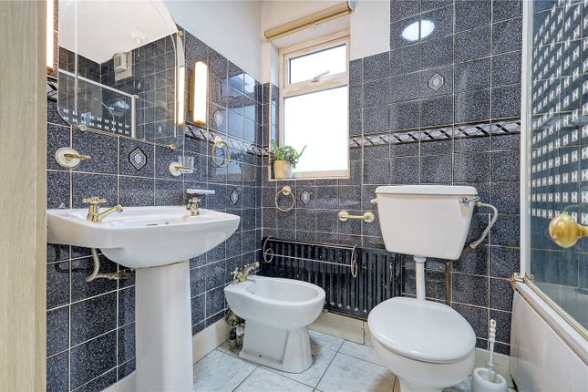 Terraced house for sale in Scales Road, London